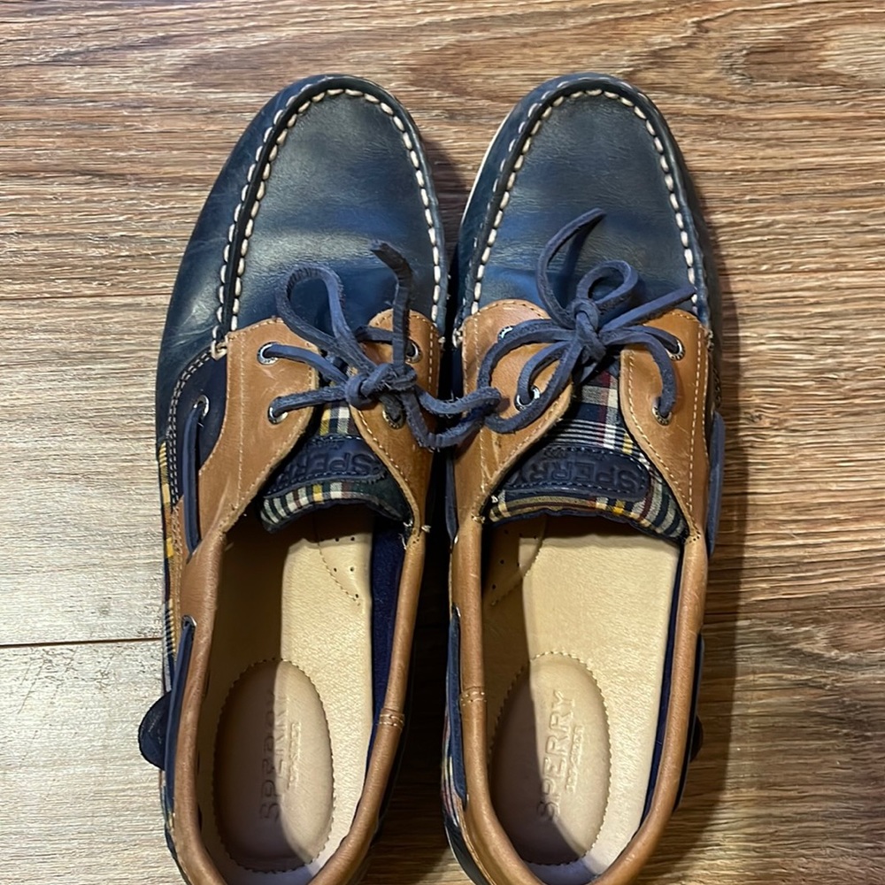Sperry boat shoes